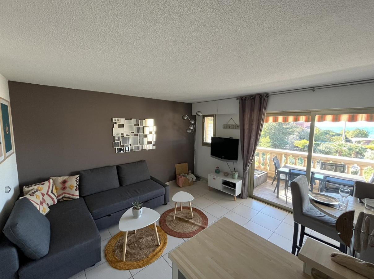 Appartement Face A La Plage Сен-Рафаель Екстер'єр фото